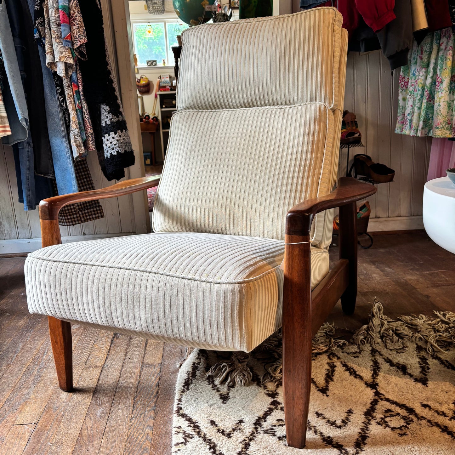 MCM Walnut Lounge Chair